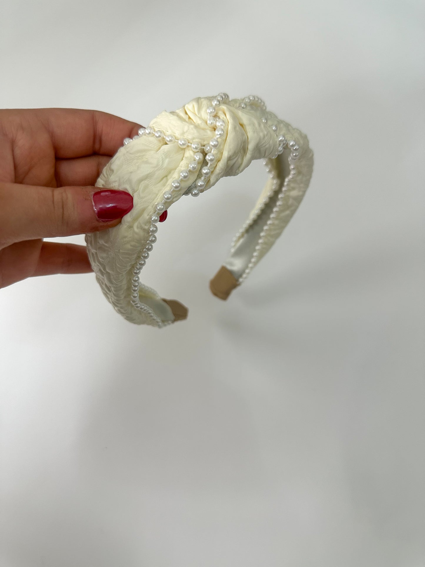 Elegant Knot Pearl Embellished Headband