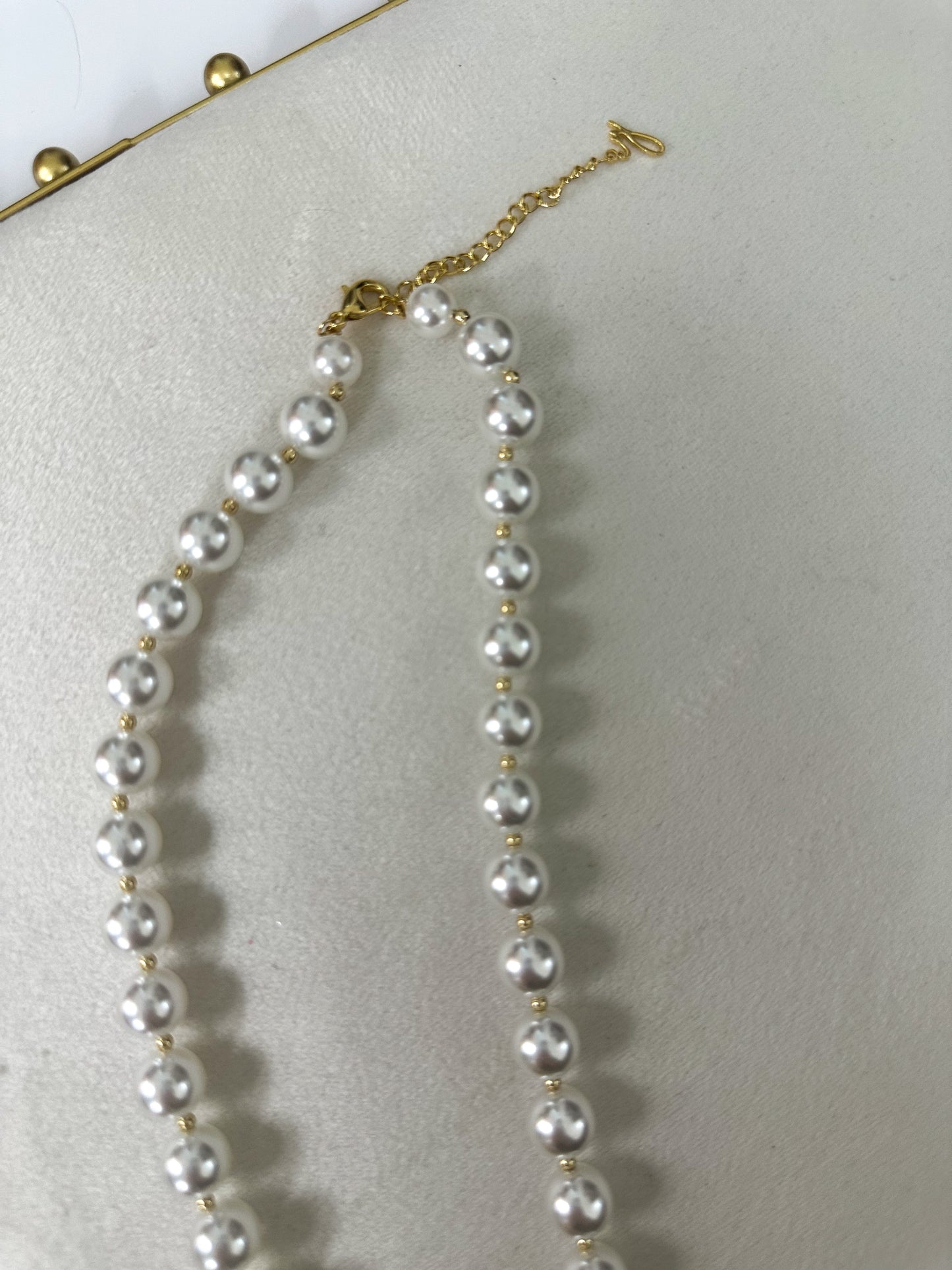 Bow and Pearls Necklace