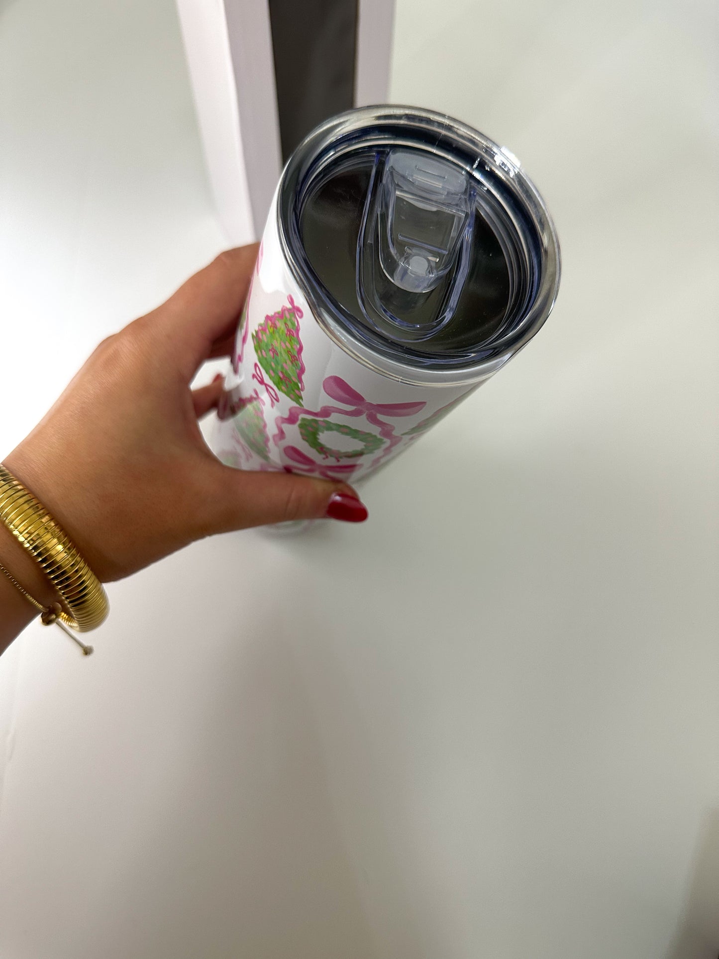 20 oz Skinny Tumbler- Pink Bow Tree and Wreaths Pattern