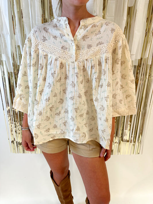 Pretty In Floral Top